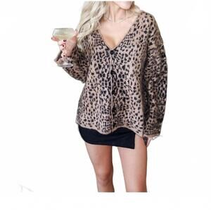 NEW LOUCIA wild intentions v-neck cardigan in beige
